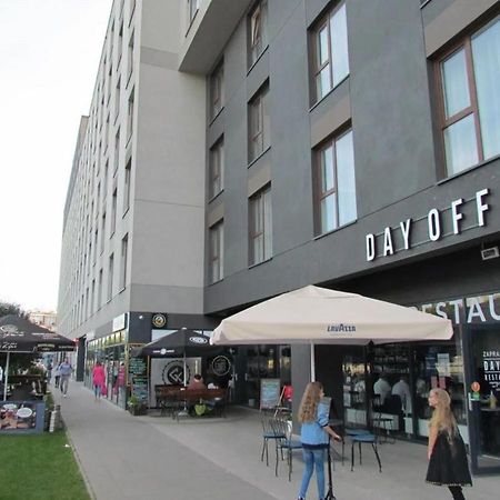 Apartament W Warszawie Dedykowany Parking Podziemny W Cenie, Wifi, Blisko Centrum New Apartment In Warsaw Finished To A High Specification Fitted Out To A High Standard On The 7Th Floor, Wifi, Underground Parking Price Included Exterior foto