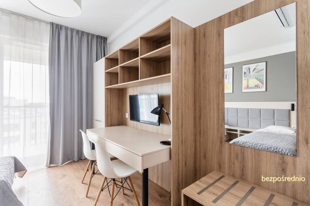Apartament W Warszawie Dedykowany Parking Podziemny W Cenie, Wifi, Blisko Centrum New Apartment In Warsaw Finished To A High Specification Fitted Out To A High Standard On The 7Th Floor, Wifi, Underground Parking Price Included Exterior foto