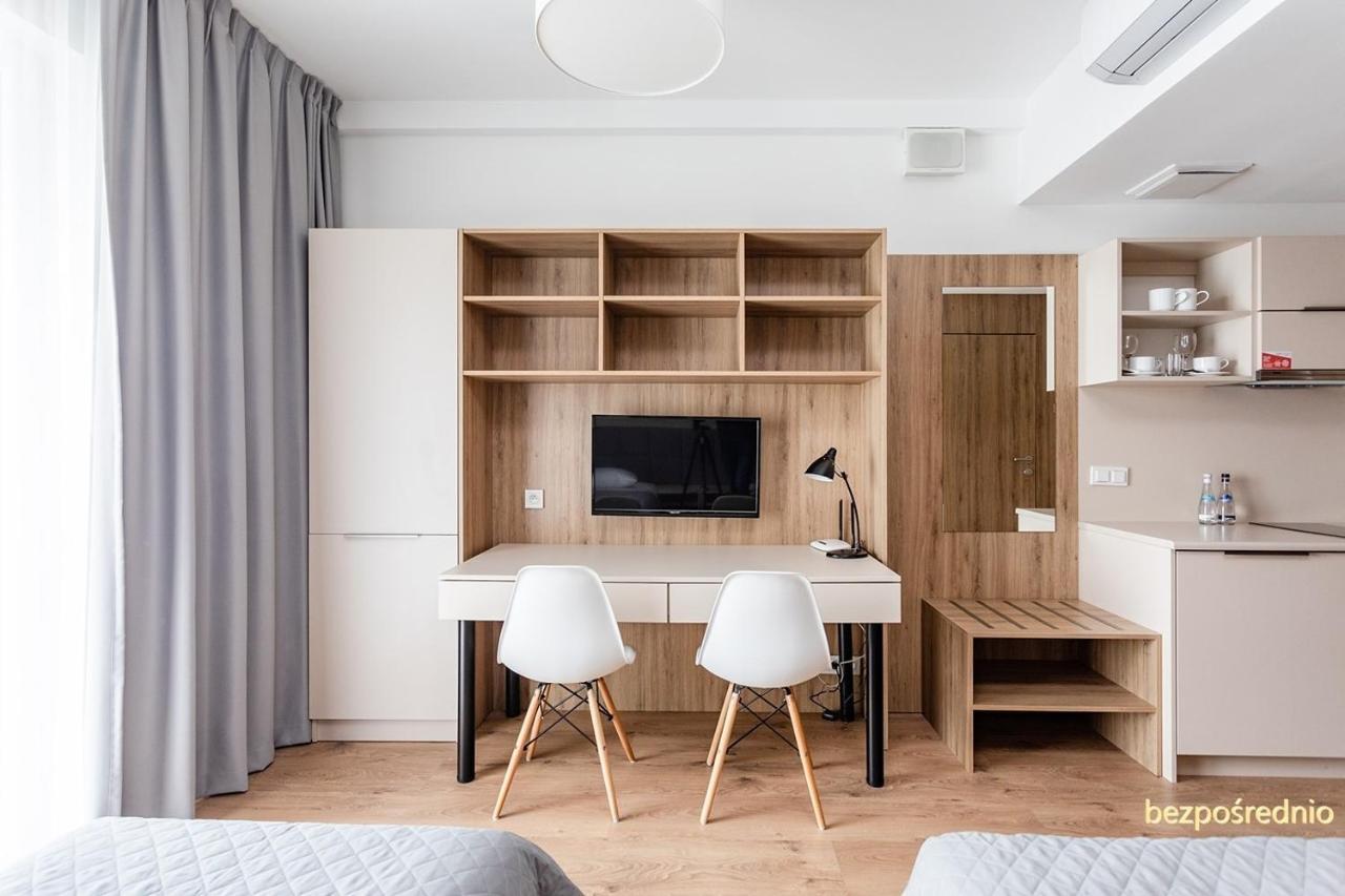 Apartament W Warszawie Dedykowany Parking Podziemny W Cenie, Wifi, Blisko Centrum New Apartment In Warsaw Finished To A High Specification Fitted Out To A High Standard On The 7Th Floor, Wifi, Underground Parking Price Included Exterior foto